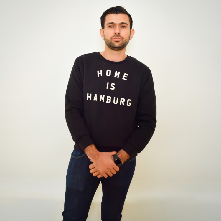 HOME IS HAMBURG CREWNECK - BLACK